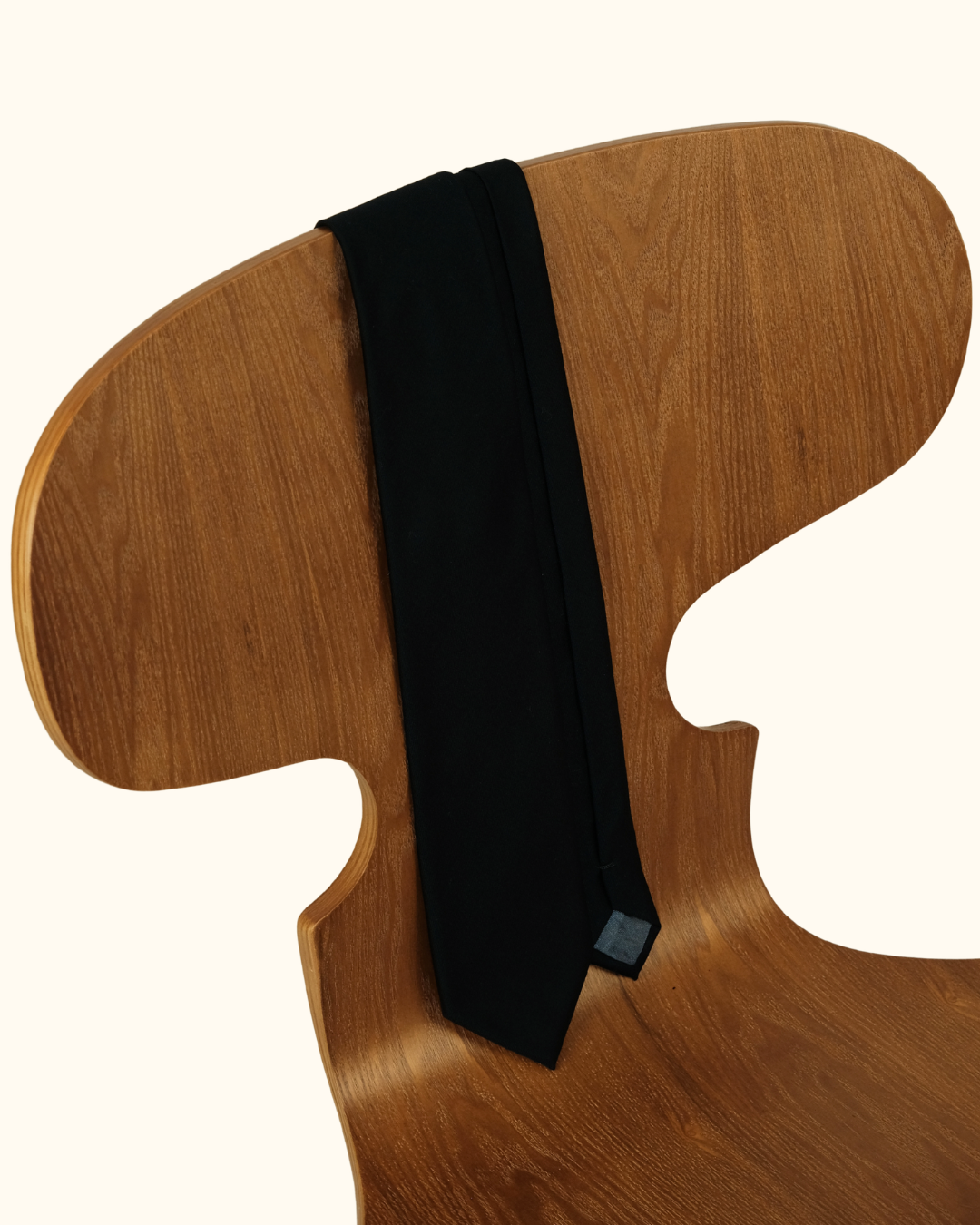HIATUS Plain Black Tie